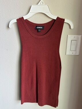Express Ribbed Sleeveless Tank Top - Wine